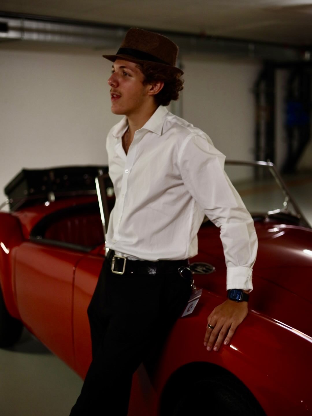 Ethan Avon — fondateur M-Heberge, expert clone digital IA et création web Suisse